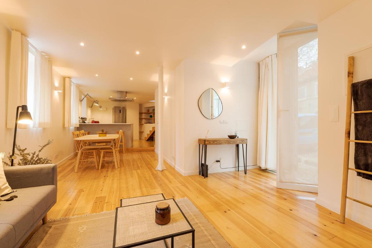 The Yellow House Spacious Duplex In Prazeres District Lisboa المظهر الخارجي الصورة